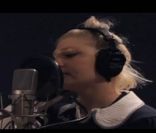 Micky Green a rejoint Tahiti Boy et le Palmtree Family Xmas Ensemble pour  Forget It's Winter  (décembre 2011), un chant de Noël pas comme les autres.