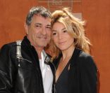 Jean-Marie Bigard et sa femme Lola à Paris, le 29 mai 2011 