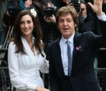 Paul McCartney et Nancy Shevell le jour de leur mariage à Londres le 9 octobre 2011