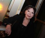 Juliette Gréco pour la présentation de l\'album collectif <em>ElleSonParis</em>, au ministère de la Culture, à Paris, le 7 décembre 2011.