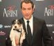 Jean Dujardin : Sans Bérénice Bejo, il se console avec son chien Uggie