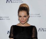 Sienna Miller ravissante en novembre 2011.<br />