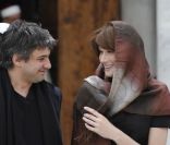 Carla Bruni-Sarkozy avec Julien Civange le 29 avril 2008 en Tunisie