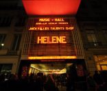 Le nom de Hélène Rollès s\'inscrit en lettres rouges à l\'entrée de l\'Olympia, le vendredi 6 janvier 2012.