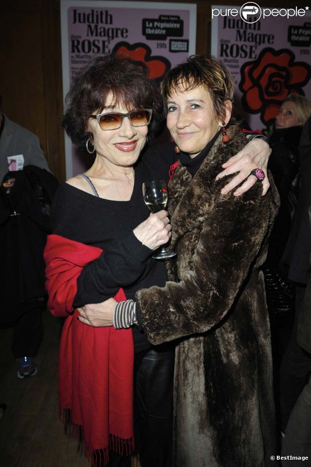 Judith Magre et Caroline Loeb lors de la générale de la pièce  Rose , à  La Pépinière Théâtre , le 10 janvier 2012.