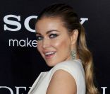 La sulfureuse Carmen Electra s'est rendue à l'avant-première du film Underworld : Awakening à Los Angeles, le 19 janvier 2012.