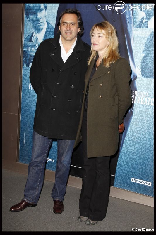 Emmanuel Chain et son épouse Valérie lors de la première de La Taupe à l'UGC Normandie à Paris le 20 janvier 2012
 &nbsp; 