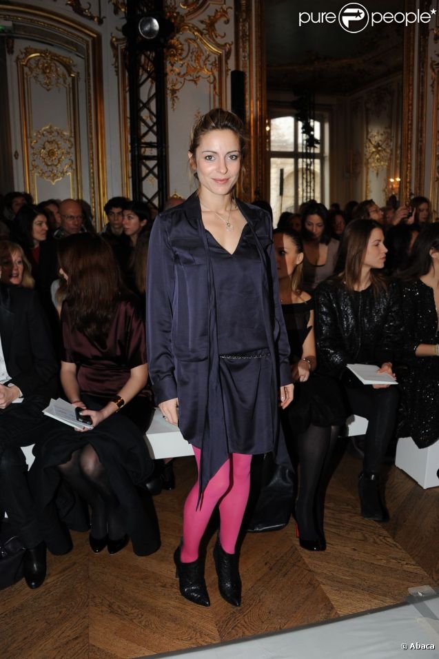 La comédienne Audrey Dana, invitée au défilé haute couture Christophe Josse à Paris, le 23 janvier 2012.