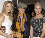 Bar Refaeli, Inès de la Fressange et Cameron Diaz au défilé haute couture Christian Dior à Paris, le 23 janvier 2012.