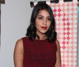Leïla Bekhti au Dîner de la mode en faveur du Sidaction, au Pavillon d'Armenonville à Paris, le 26 janvier 2012.