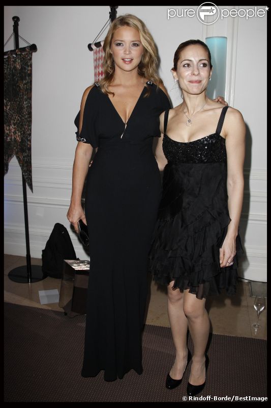 Virginie Efira et Audrey Dana au Dîner de la mode en faveur du Sidaction, au Pavillon d'Armenonville à Paris, le 26 janvier 2012.