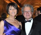  Monsieur et madame Laurent Dassault lors de la soirée de gala au château de Versailles, au profit de l'association AVEC (Association pour la vie espoir contre le cancer), le 30 janvier 2012 