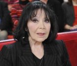 Juliette Gréco sur le plateau de Vivement dimanche - tourné le 1er février, diffusé le 5 sur France 2.