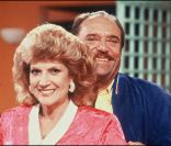 Rosy Varte et Jean-Marc Thibault sur le plateau de la série Maguy, en 1987.