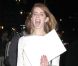 Lana Del Rey quitte le  Late Show  de David Letterman, le sentiment du travail bien fait, à New York, le 2 février 2012.
