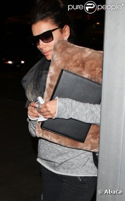 Eva Longoria à l'aéroport de Los Angeles le 3 février 2012