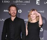 Amanda Sthers et Sinclair à la cérémonie des Globes de Cristal, au Lido à Paris, le 6 février 2012.
