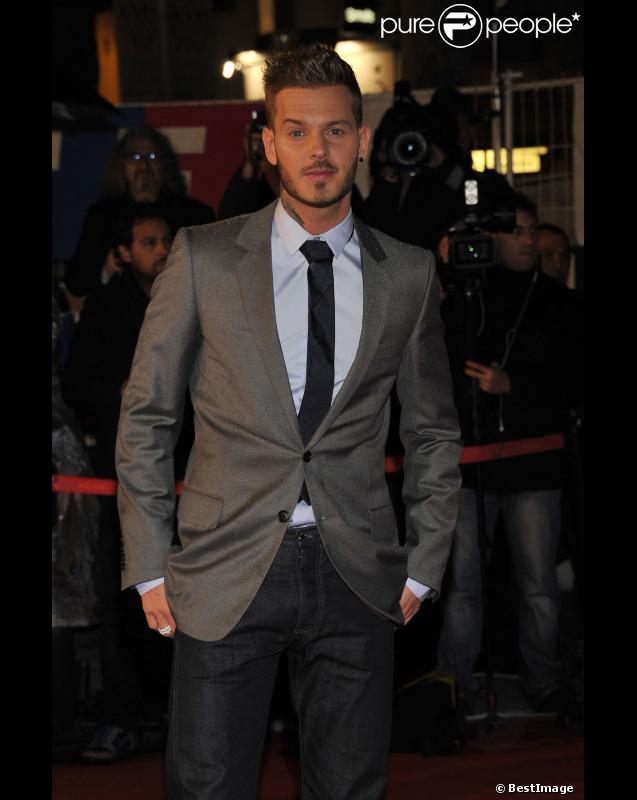 M. Pokora au micro de Laurent Argelier sur MFM Radio. Ici à Cannes en janvier 2012
