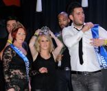 Sabrina, Zelko et Zarko s\'amusent lors de l\'élection Miss Cougar à Paris, le 12 février 2012