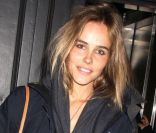 Isabel Lucas : L'espoir du cinéma hollywoodien, stylée pour assister à un défilé