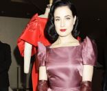 Défilé Zac Posen avec Dita Von Teese dans le cadre de la Fashion Week new-yorkaise