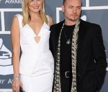 Malin Akerman et son mari Roberto Zincone lors de la 54e soirée des Grammy Awards, le 12 février 2012 au Staples Center de Los Angeles.