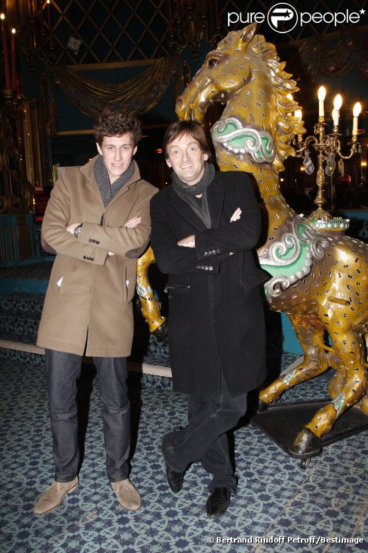 Jean-Baptiste Maunier et Pierre Palmade lors des représentations exceptionnelles de février du spectacle  Formule enrichie avec encore plus de Lutz à l'intérieur  aux Folies Bergère à Paris