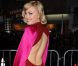 Malin Akerman avec un décolleté sublime lors de la première de Wanderlust à Los Angeles. Le 16 février 2012