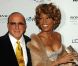 Whitney Houston et son mentor Clive Davis à Los Angeles, le 9 10 février 2007.