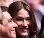 Carla Bruni-Sarkozy et François Fillon au grand meeting marseillais de Nicolas Sarkozy, le 19 février 2012.