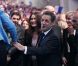 Carla Bruni-Sarkozy et Nicolas Sarkozy, très unis, fendent la foule réunie au Parc Chanot à Marseille, le 19 février 2012.