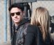 Justin Theroux ne quitte pas Jennifer Aniston des yeux à la sortie de l'émission Jimmy Kimmel Live, à Los Angeles le 21 février 2012.