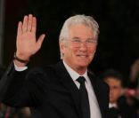 Richard Gere fait du porte-à-porte dans le sud de la France