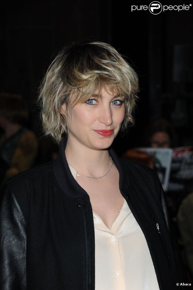 Pauline Lefèvre au Théâtre National de Chaillot pour le défilé Vanessa Bruno. Paris, le 5 mars 2012.