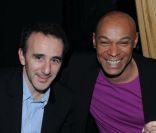 Elie Semoun et Denis Maréchal lors du dîner de gala pour l\'association SSF sauveteurs sans frontières, au 1515, le 12 mars 2012