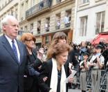 Derniers adieux à Yves Saint Laurent, ici, sa mère, effondrée