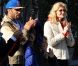 Laura Dern et Ben Harper ont-ils décidé de se réconcilier ? Ici, lors d'une balade en famille à Los Angeles. Mars 2012
