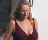 Uma Thurman, enceinte, profite de ses vacances à Saint Barthélemy, le 28 mars 2012