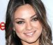 Mila Kunis très sexy en short doré à Las Vegas devant l'élégant James Franco