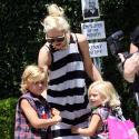 Gwen Stefani, maman stylée et adorée, emmène ses fils faire la fête