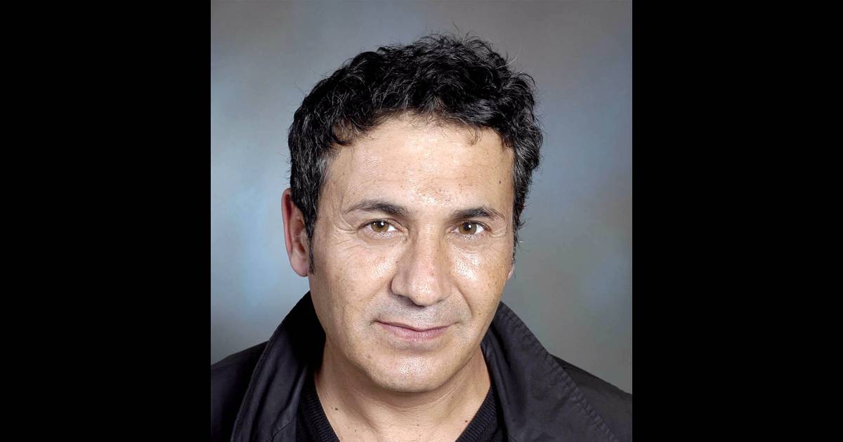 quel chanteur dans dove attia
