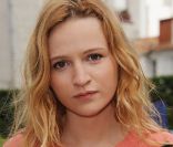 Christa Théret