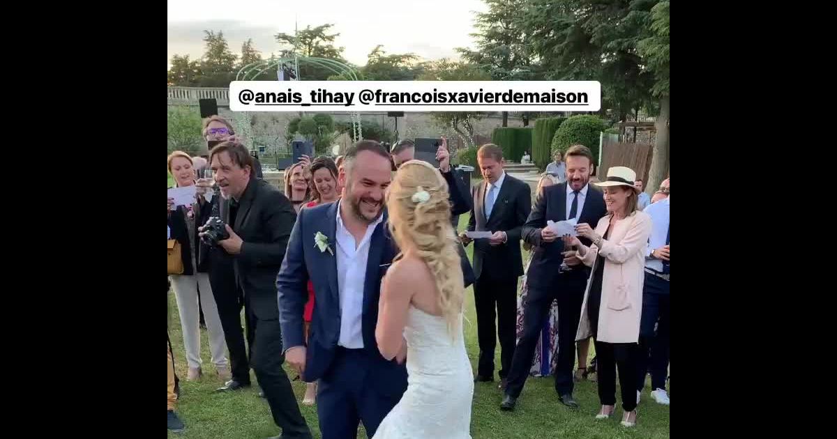 Francois Xavier Demaison Et Anais Maries Baiser Fougueux Et Amis Stars En Feu Purepeople