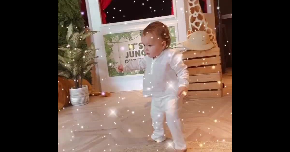 Nabilla Toutes Les Photos De L Incroyable Anniversaire De Milann Purepeople Nabilla Toutes Les Photos De L Incroyable Anniversaire De Milann Purepeople