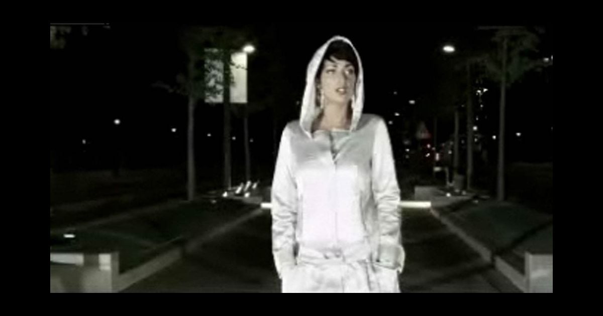 Sheryfa Luna Sombre Dans La Melancolie Dans Le Clip De Tu Me Manques Purepeople