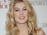 Rosamund Pike : La James Bond Girl maman d'un petit garçon