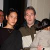 Adam Yauch, accompagné de son épouse Dechen, dans ses bras, leur fille Tenzin, à New York, le 28 janvier 2002.