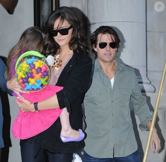 Tom Cruise en compagnie de sa femme Katie Holmes et leur fille Suri en septembre 2010