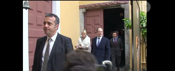 Le prince Albert et la princesse Charlene de Monaco au Palacio da Bolsa de Porto le 4 mai 2012 pour leur intronisation au sein de la Confreria do Vinho do Porto.