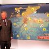 Le prince Charles, un parfait weatherman !
En visite dans les studios de la BBC Ecosse à Glasgow, qui fête ses 60 ans d'existence, le prince Charles et Camilla Parker Bowles, connus comme duc et duchesse de Rothesay en Ecosse, se sont faits présentateurs météo, le 10 mai 2012 !